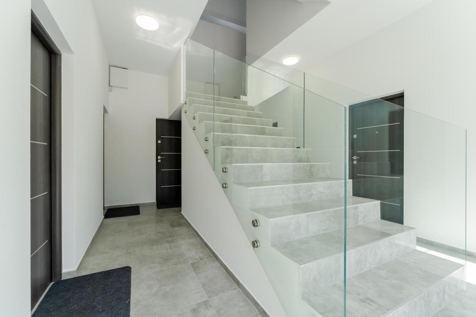 Apartamenty Ok'S - Blisko Centrum W Pelni Wyposazone - By Spaceapart Jelenia Gora Ngoại thất bức ảnh
